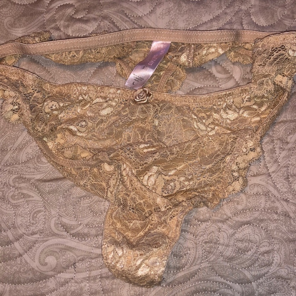 Victoria’s Secret thong Sz Large Beige/Nude lace